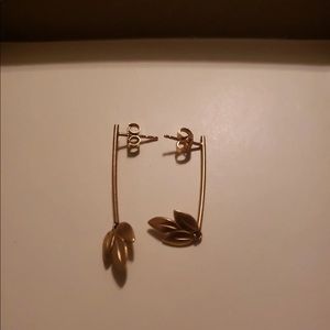 18k gold earrings